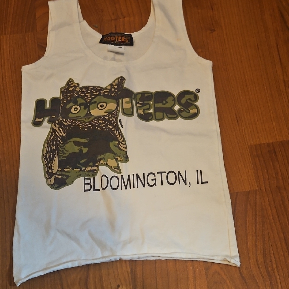 Vintage Hooters We Salute The Troops Tank Top XS